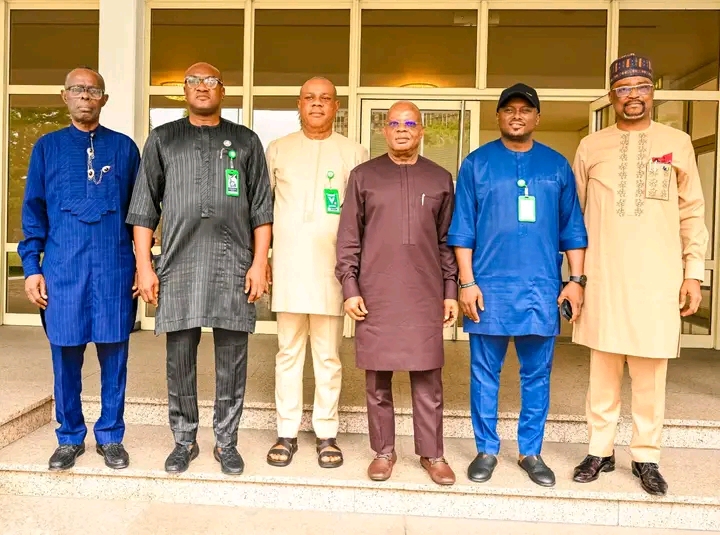 RIVERS ADMINISTRATOR MEETS LABOUR, LG ADMINISTRATORS AHEAD OF ELECTIONS, REAFFIRMS COMMITMENT TO STAFF VERIFICATION, WORKERS’ WELFARE RIVERS ADMINISTRATOR MEETS LABOUR, LG ADMINISTRATORS AHEAD OF ELECTIONS, REAFFIRMS COMMITMENT TO STAFF VERIFICATION, WORKERS’ WELFARE