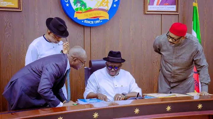 Delta State Govt Bans Bushy Beards, Artificial Hair, Long Eyelashes, Fake Nails in Civil Service Delta State Govt Bans Bushy Beards, Artificial Hair, Long Eyelashes, Fake Nails in Civil Service