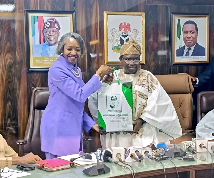 INEC Chairman, Professor Joash Ojo Amupitan Tasks Staff to “Break Down Silos,” Outlines Dual Charge for Unity and National Electoral Confidence. INEC Chairman, Professor Joash Ojo Amupitan Tasks Staff to “Break Down Silos,” Outlines Dual Charge for Unity and National Electoral Confidence.
